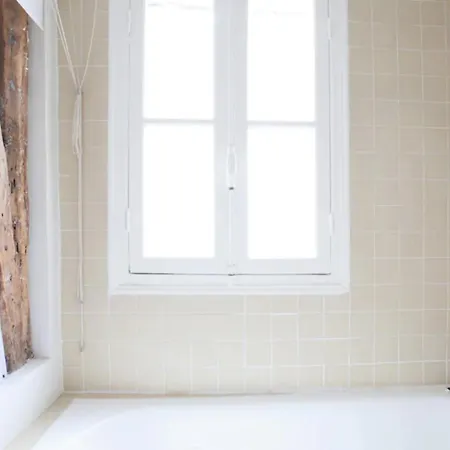 Spacious In The Heart Of Paris